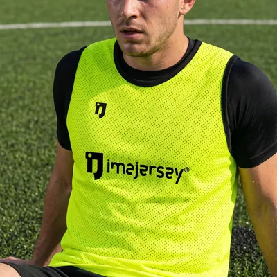 YELLOW TRAINING BIB - Image 1